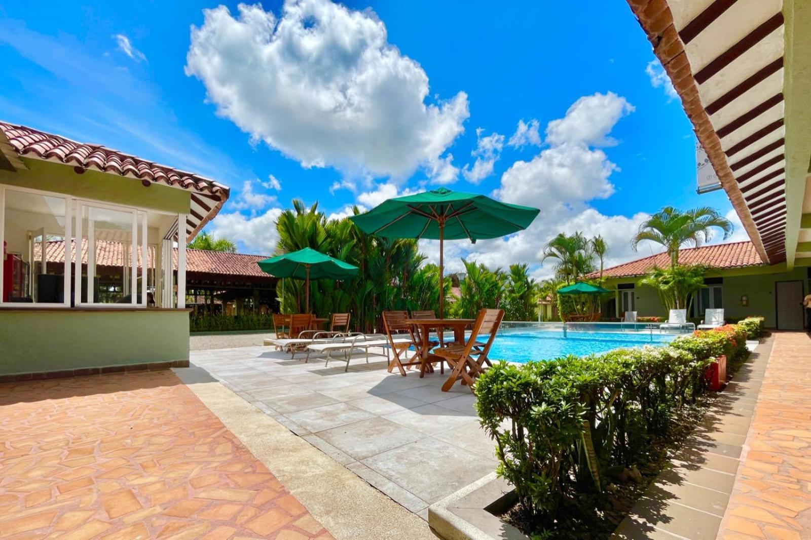Hotel Paloverde Villas Campestres Apiay Esterno foto